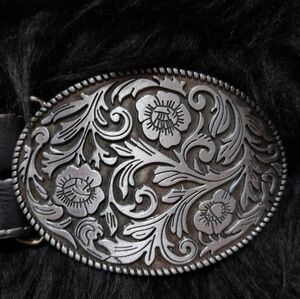 Floral Engraved Silver Belt Buckle With Dark Gray / Black Leather Belt.